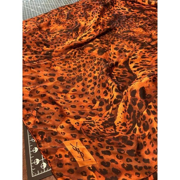 Yves Saint Laurent Designer Leopard Print Silk Scarf Shawl Wrap Large - Picture 4 of 4